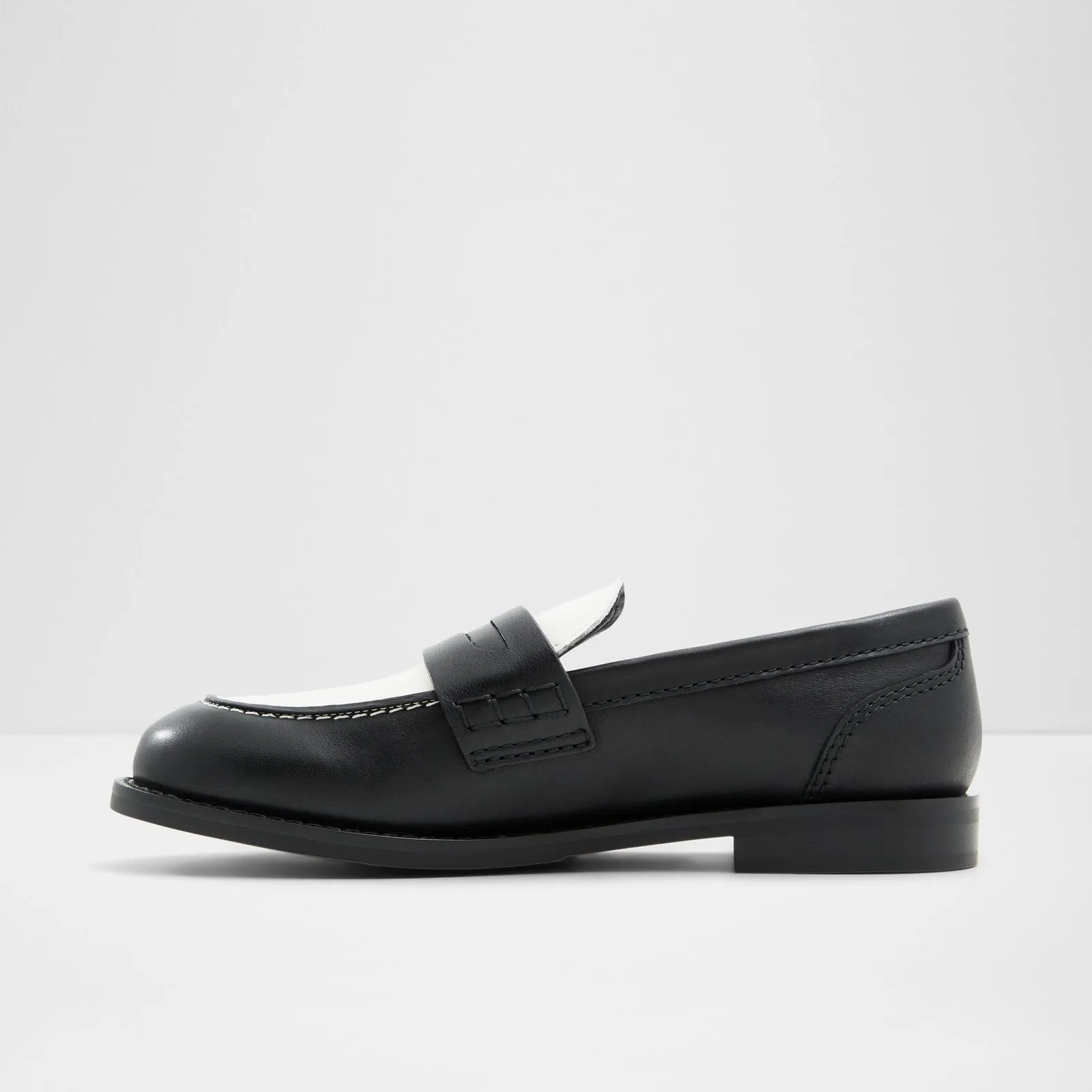 ADIBAEN Kadın Siyah Loafer