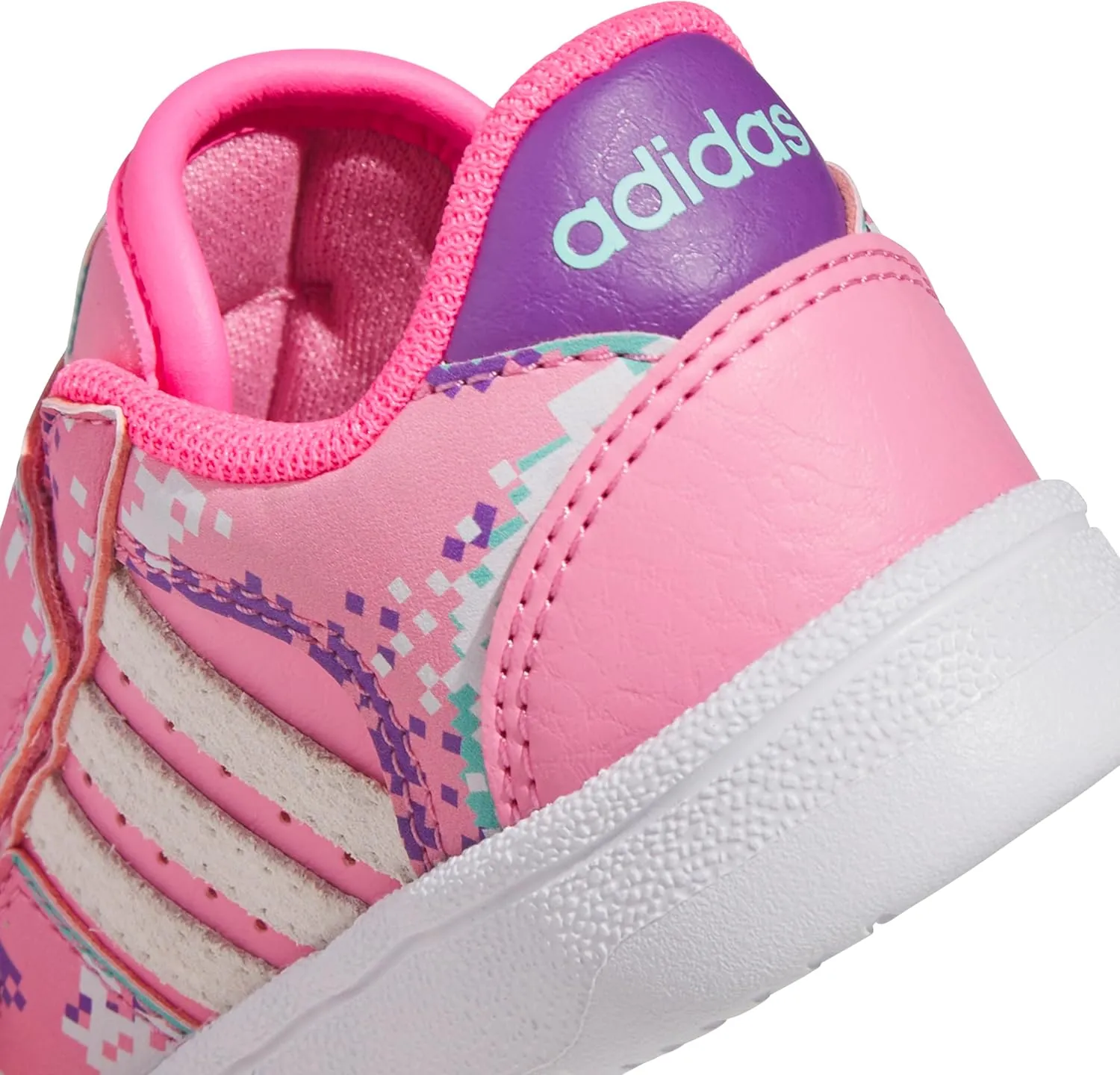 adidas Unisex-Child Turnaround Shoes (Big Kid) Sneaker