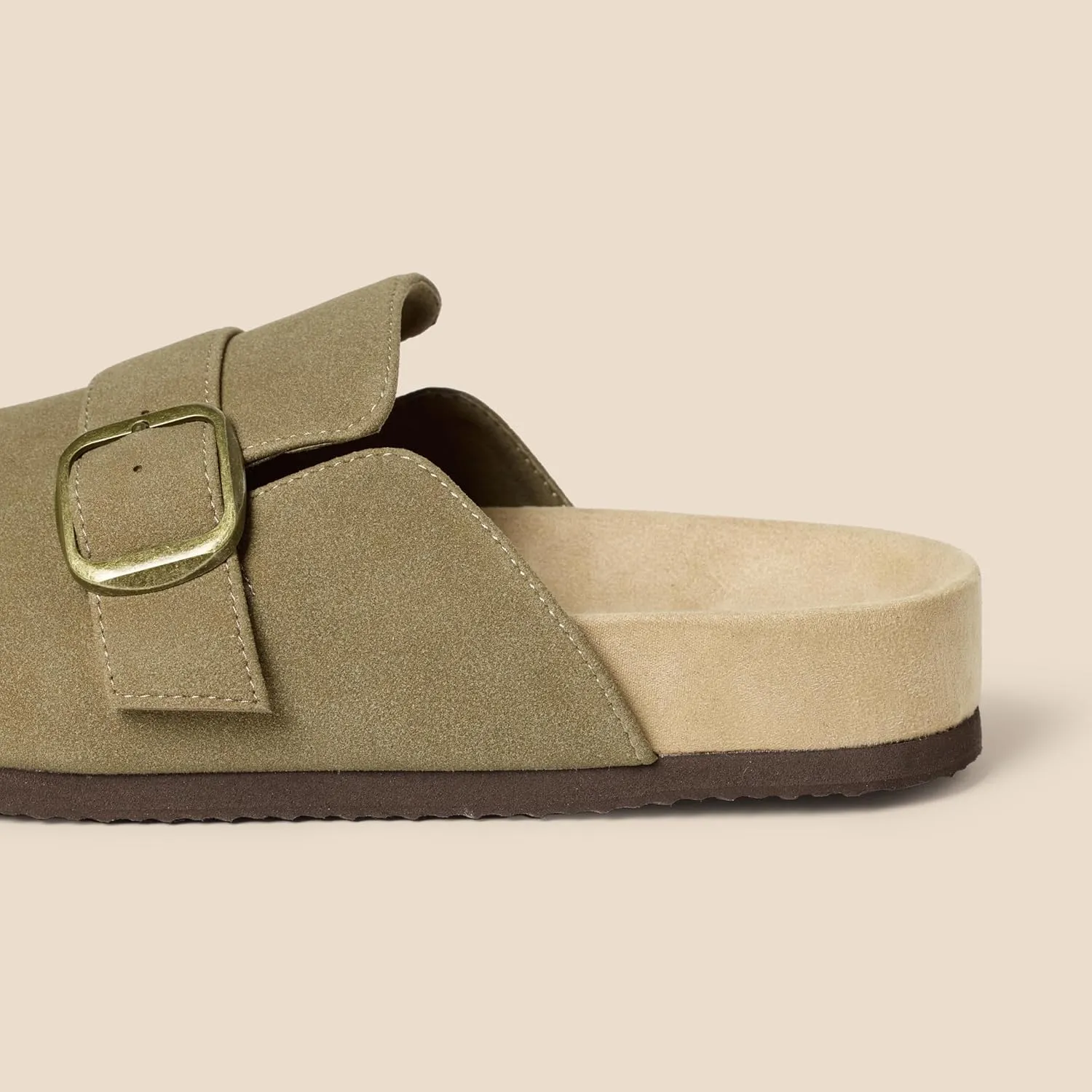 Amazon Essentials Men's Buckle Top Comfort Clogs