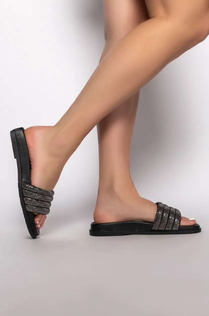 AZALEA WANG UNWIND WITH ME FLAT SANDAL IN BLACK