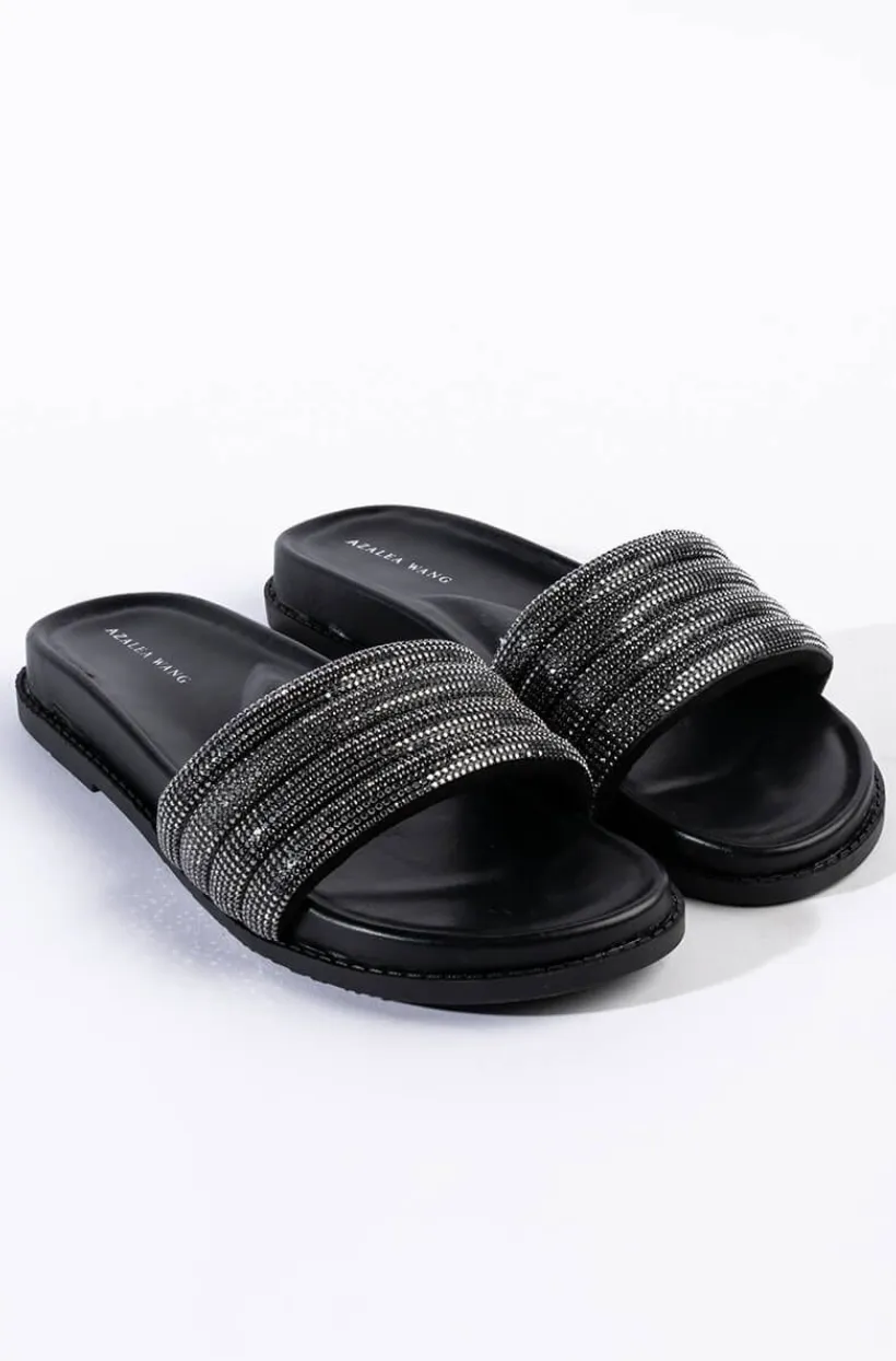 AZALEA WANG UNWIND WITH ME FLAT SANDAL IN BLACK