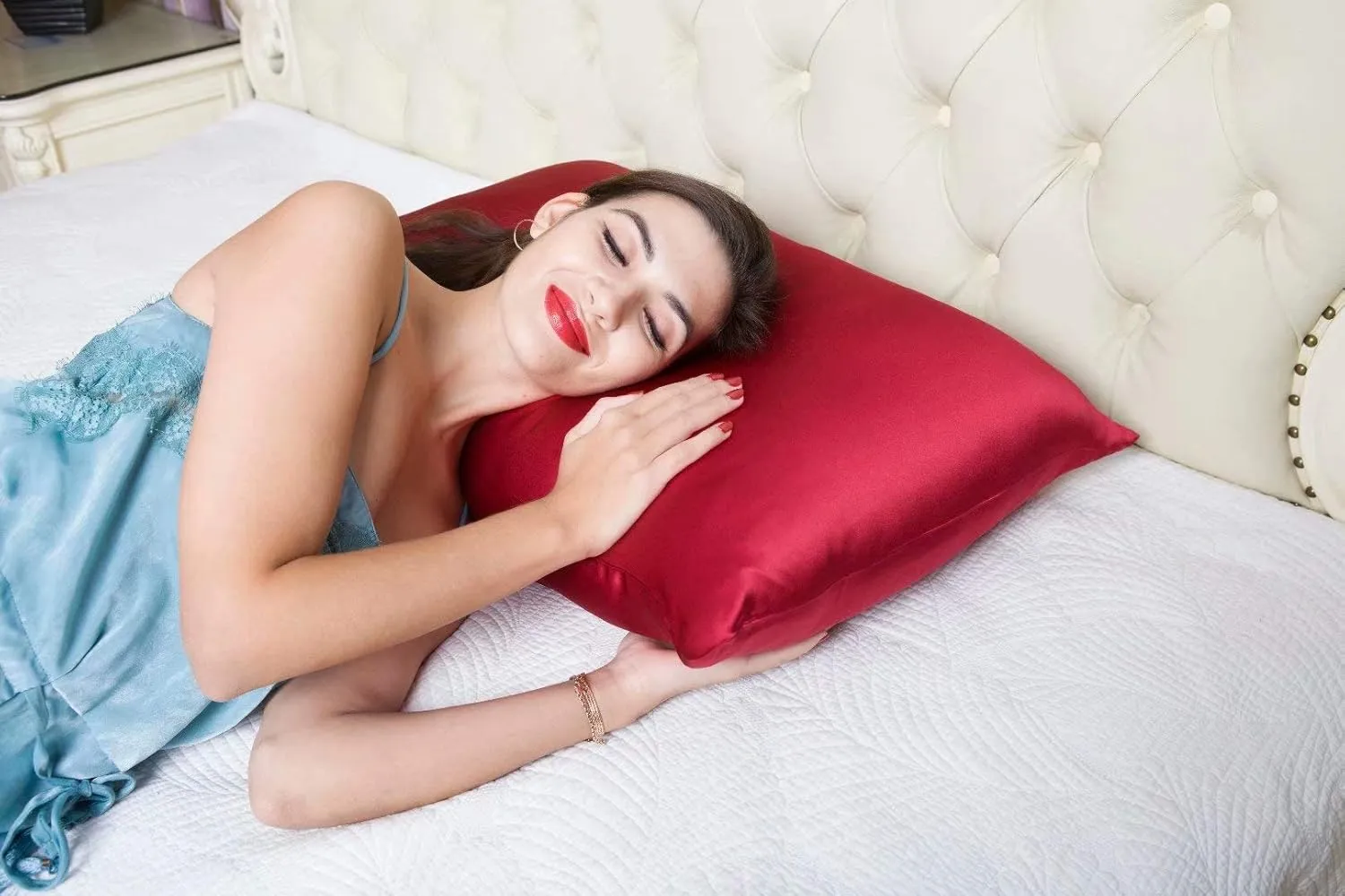 BlueHills Luxury Gift Set - 100% Pure Mulberry Natural Soft Both Sides Silk Pillowcase 2 Pack for Hair and Skin Hidden Zipper & 1 Pure Silk Eye Mask Gift Box 3 Piece Set Burgundy Red Standard S002