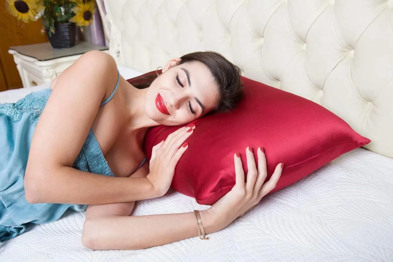 BlueHills Luxury Gift Set - 100% Pure Mulberry Natural Soft Both Sides Silk Pillowcase 2 Pack for Hair and Skin Hidden Zipper & 1 Pure Silk Eye Mask Gift Box 3 Piece Set Burgundy Red Standard S002