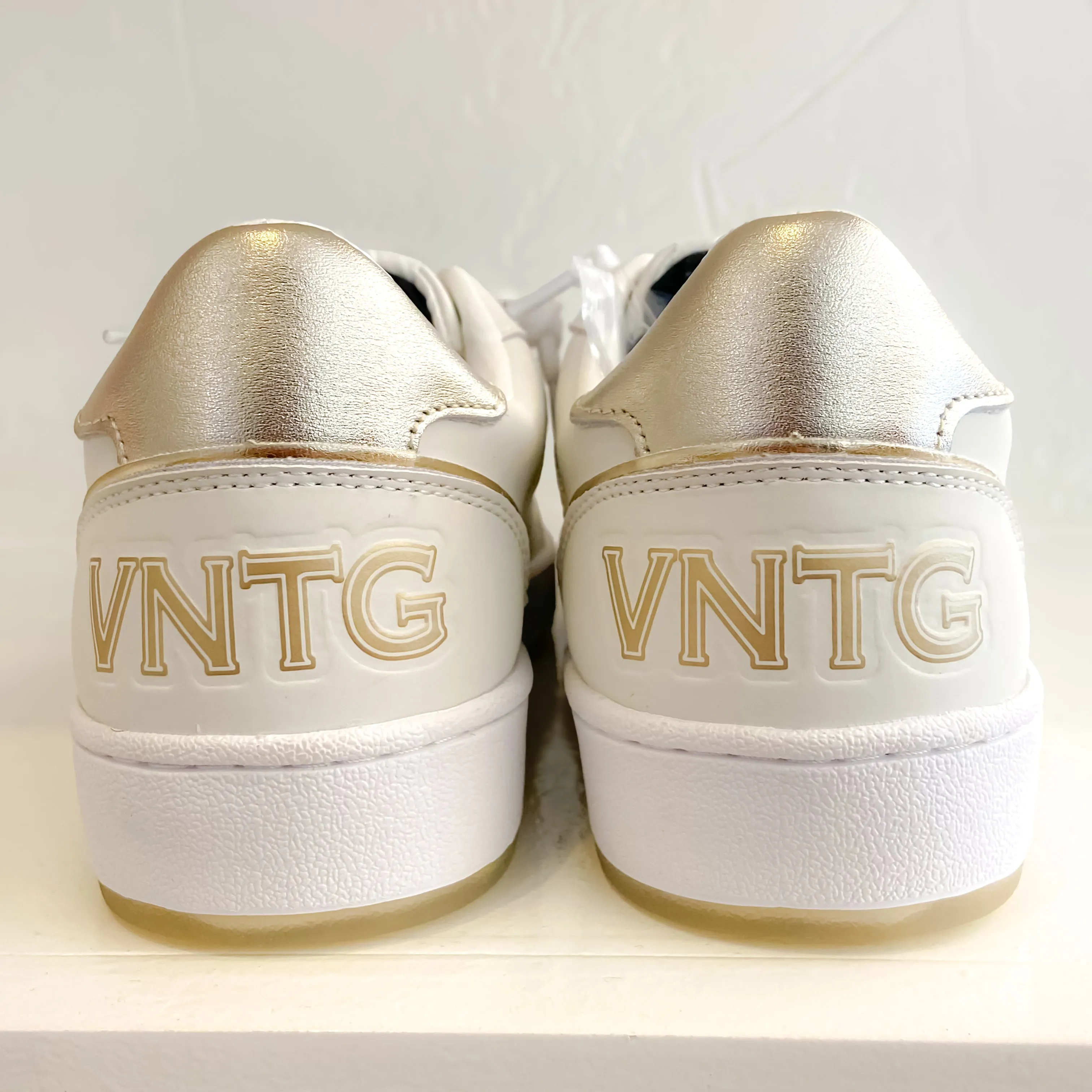 Delma Vintage Havana Low Top Sneaker