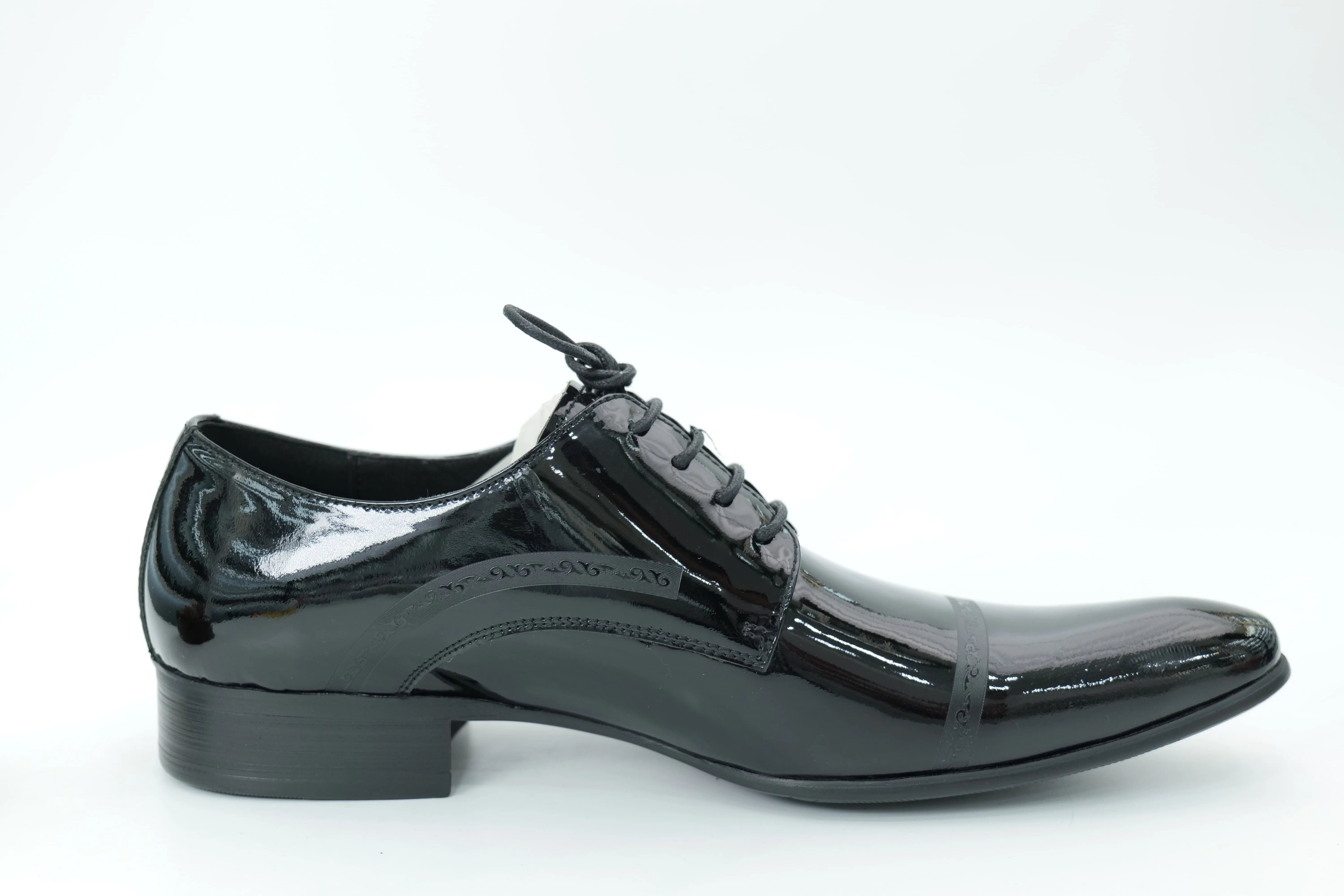 Derby shoes