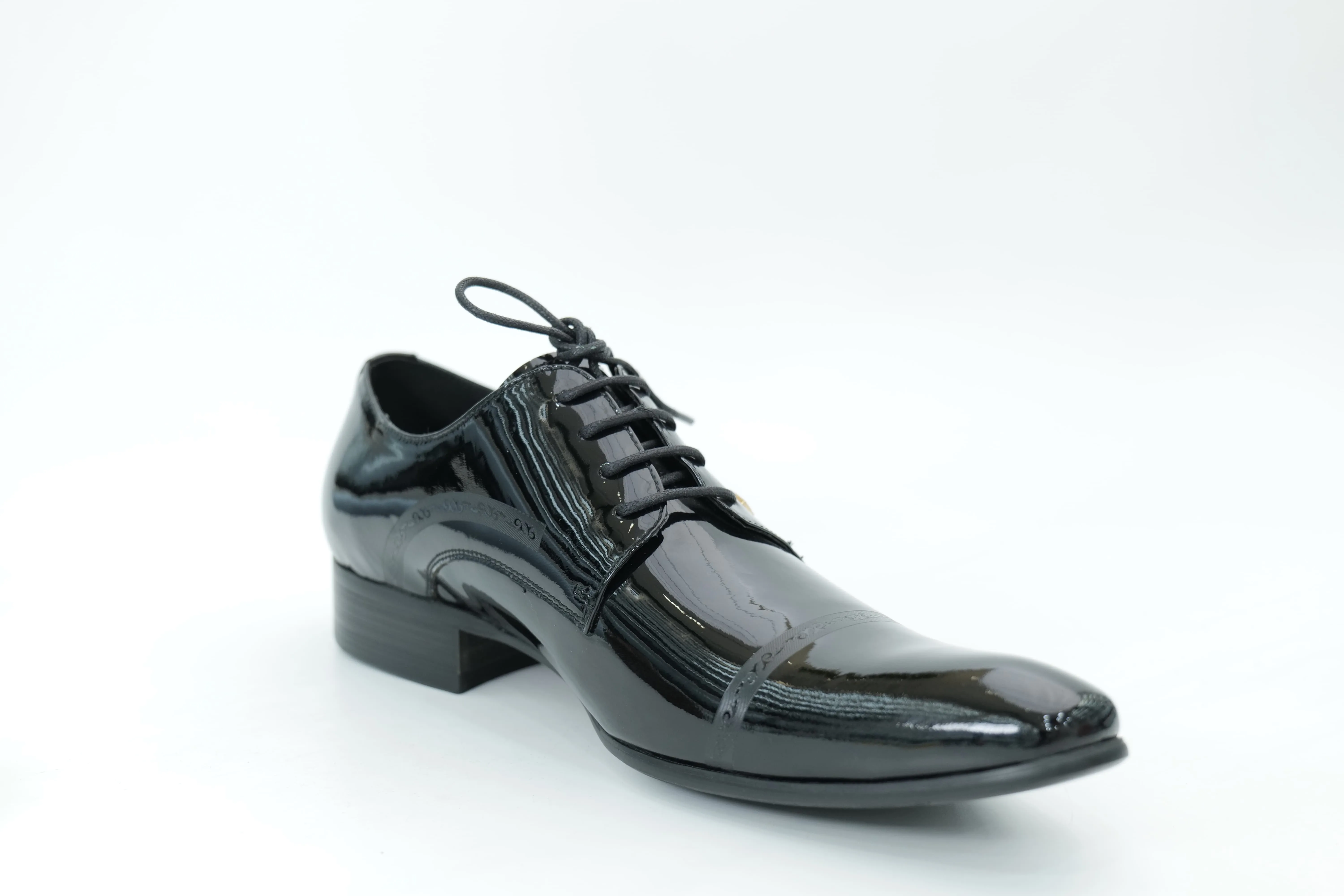 Derby shoes