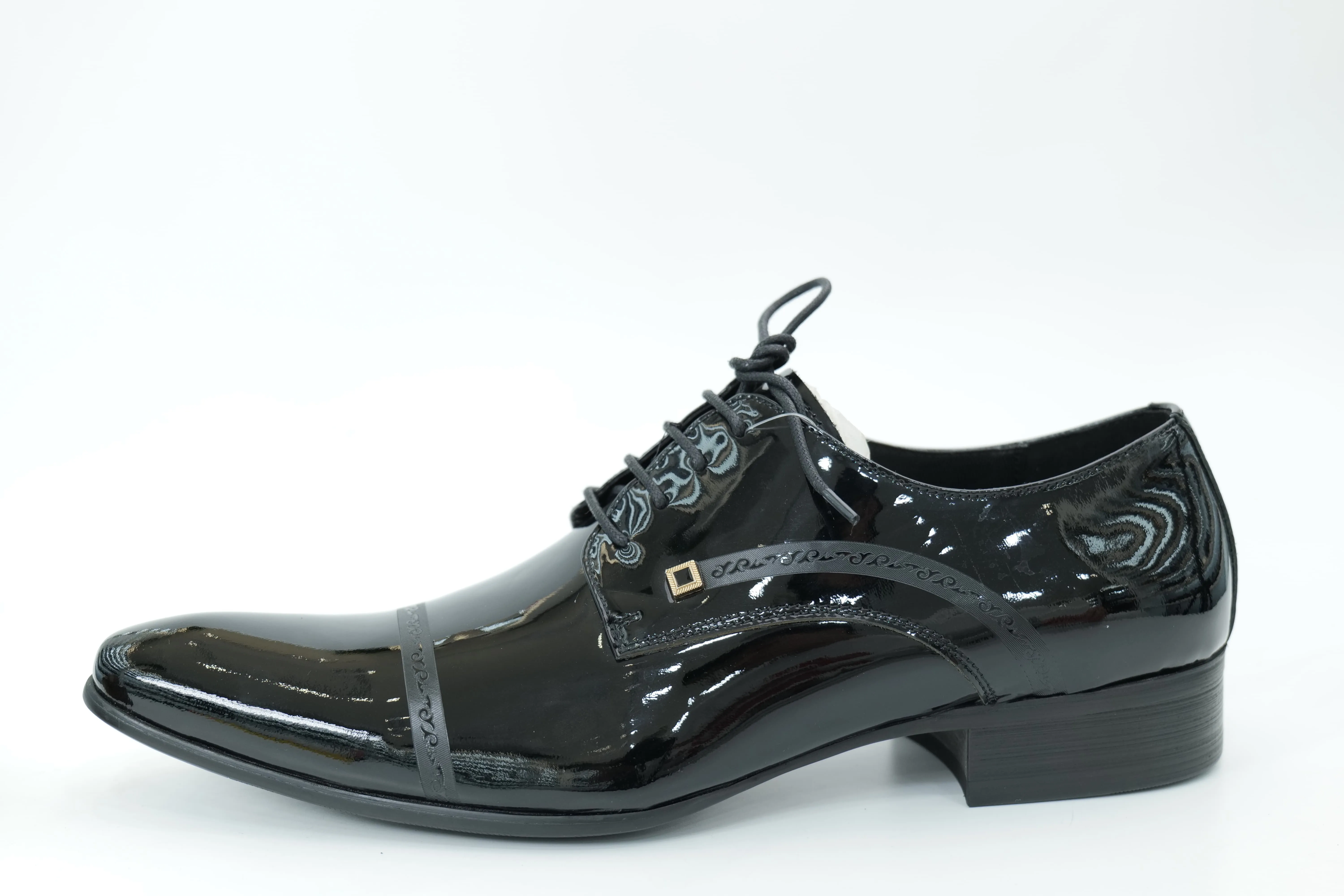 Derby shoes