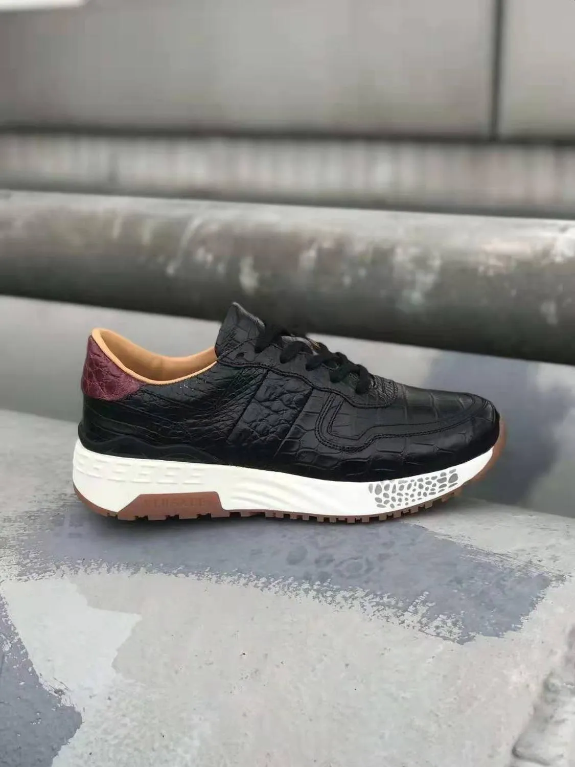 GENUINE CROCODILE LOW TOP SNEAKERS