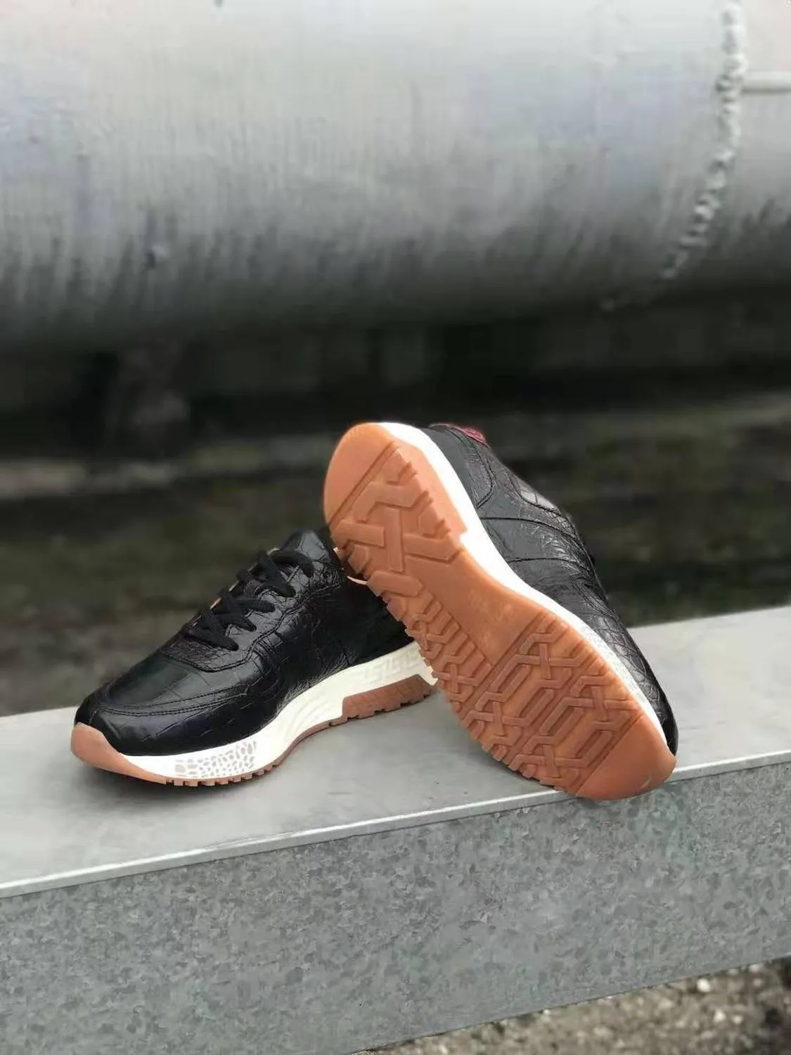 GENUINE CROCODILE LOW TOP SNEAKERS