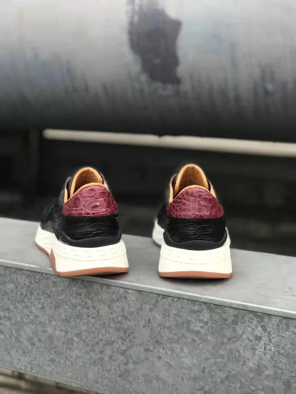GENUINE CROCODILE LOW TOP SNEAKERS