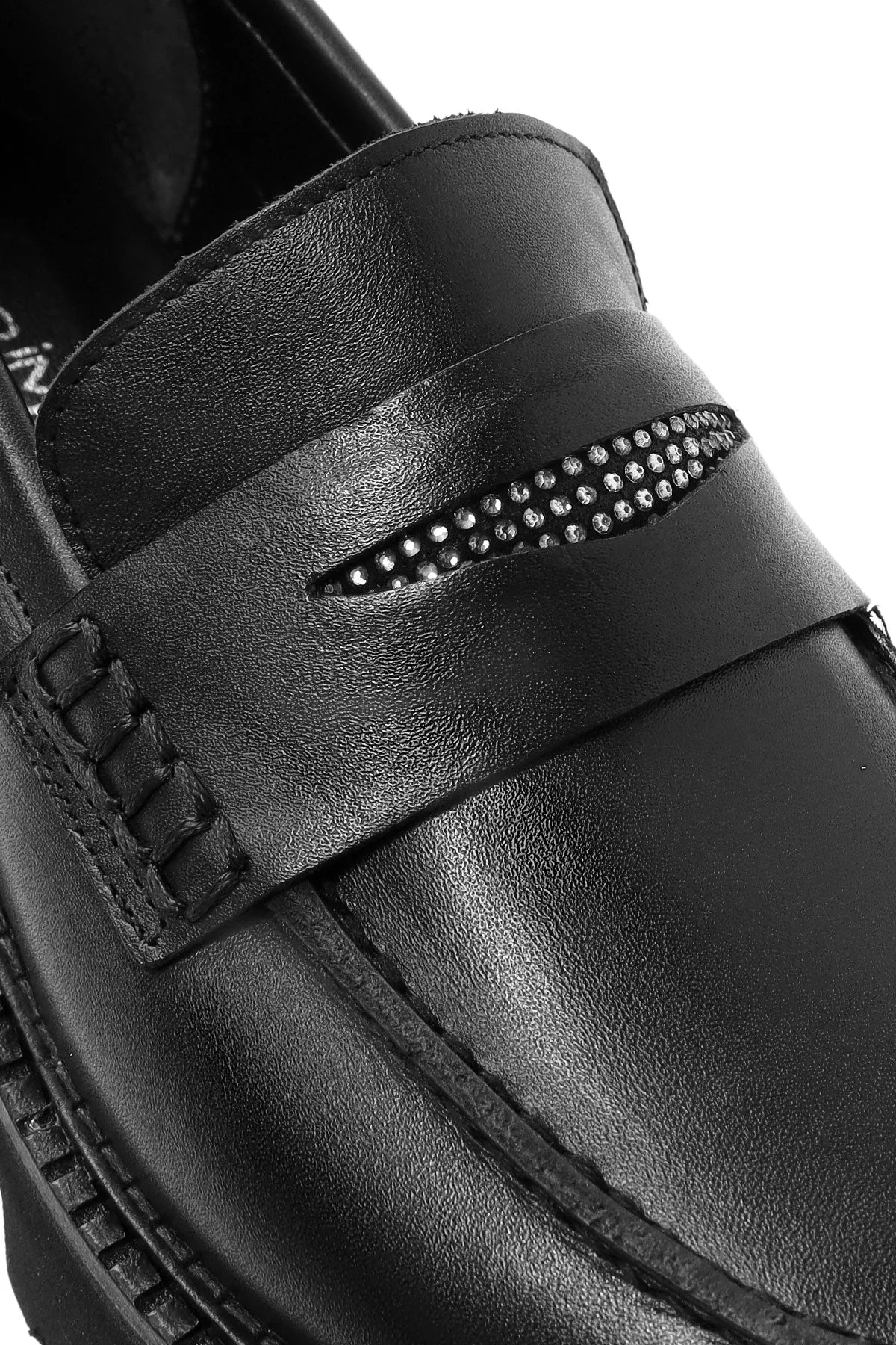 Kadın Siyah Taş Detaylı Deri Maskülen Loafer