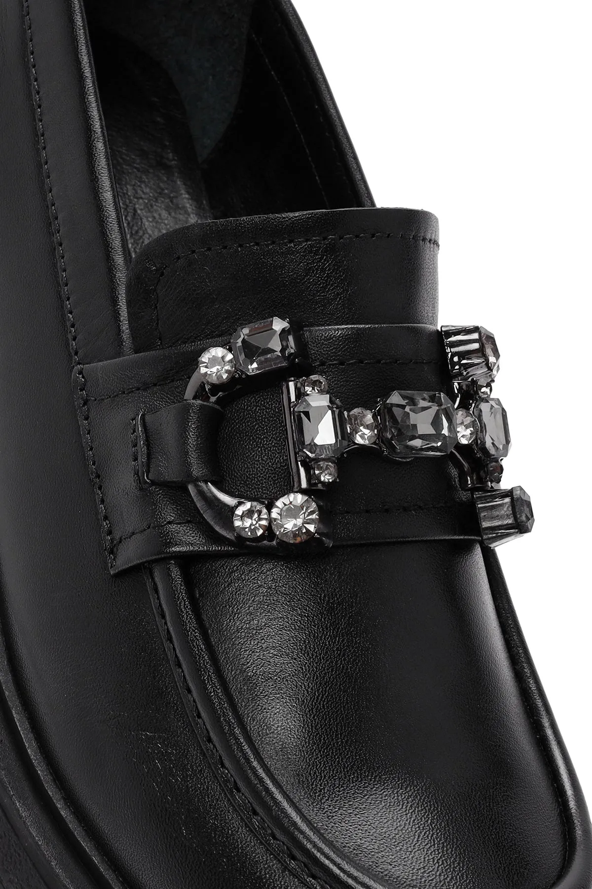 Kadın Siyah Tokalı Deri Maskülen Loafer