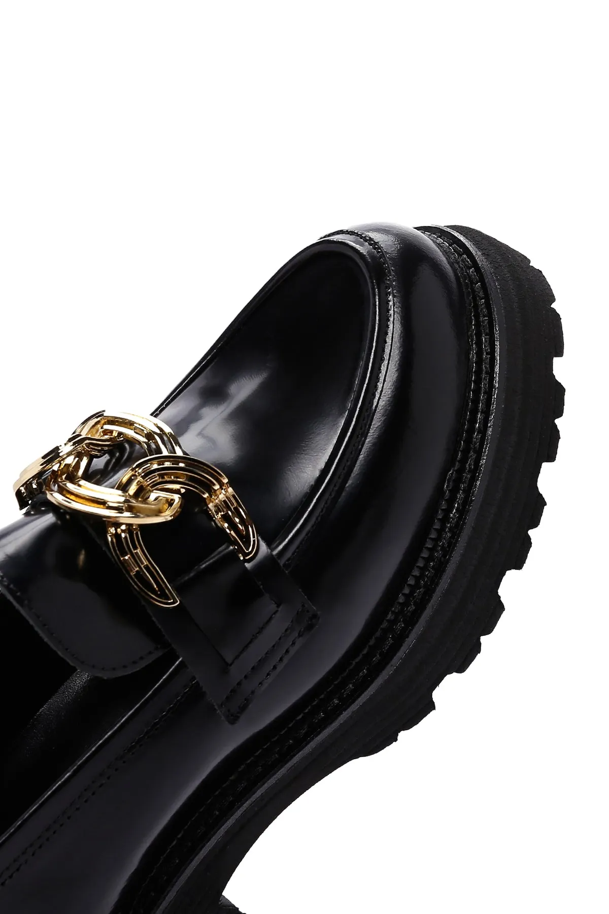Kadın Siyah Zincir Detaylı Deri Maskülen Loafer