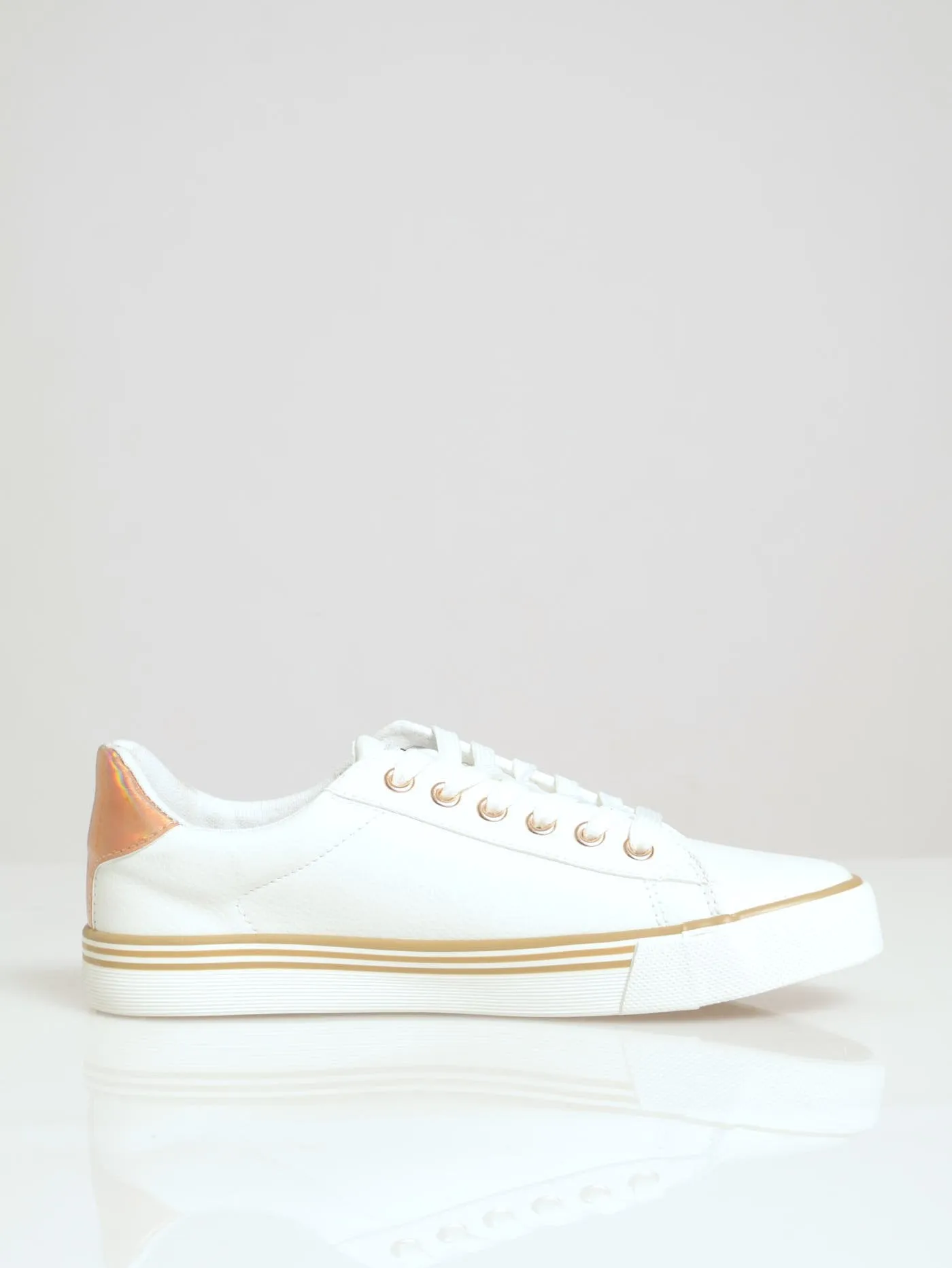 Lexi Panelled Low Cut Sneaker - White