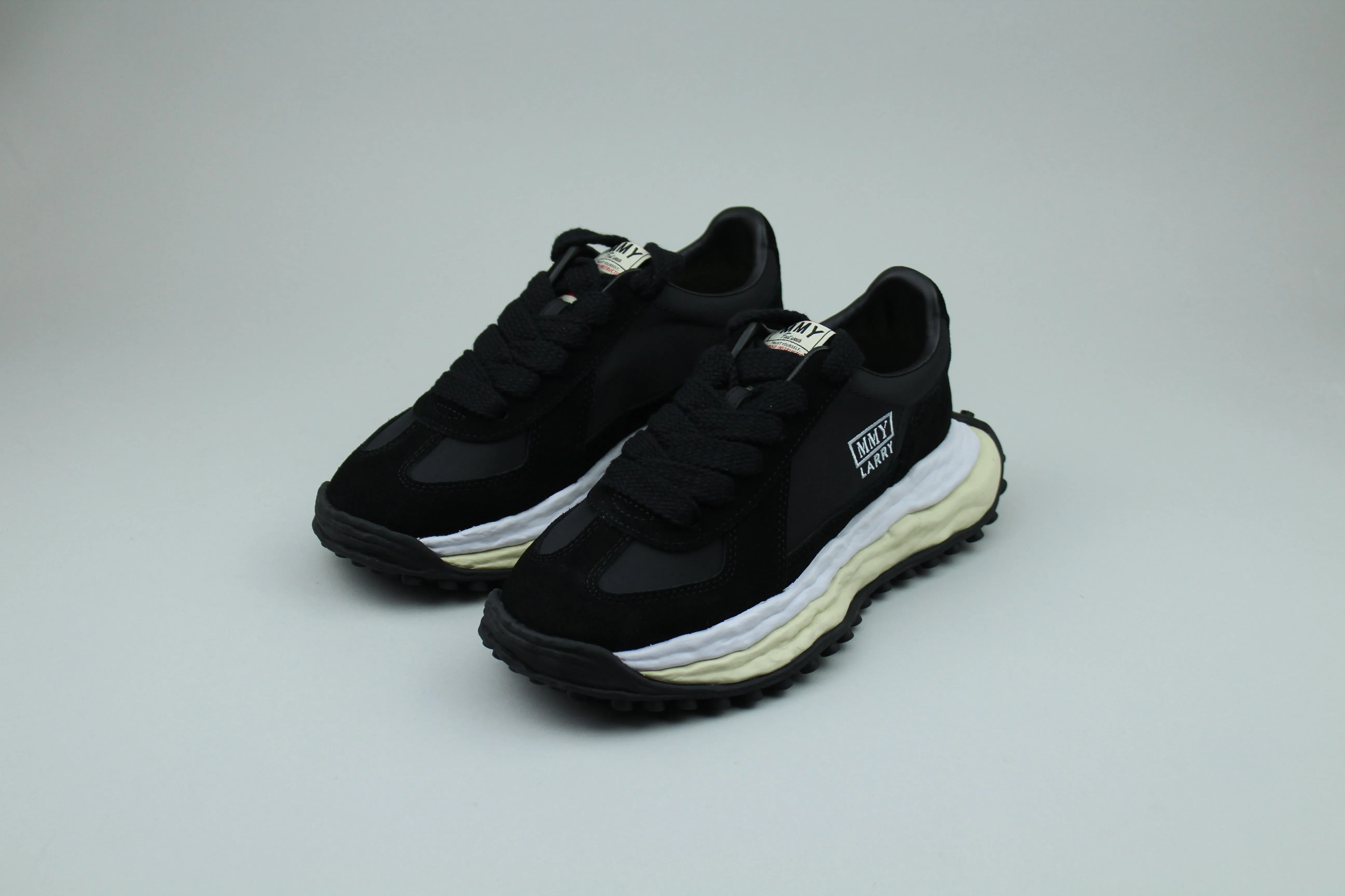 Maison Mihara Yasuhiro Larry OG Sole Low-cut Sneaker 'Black'