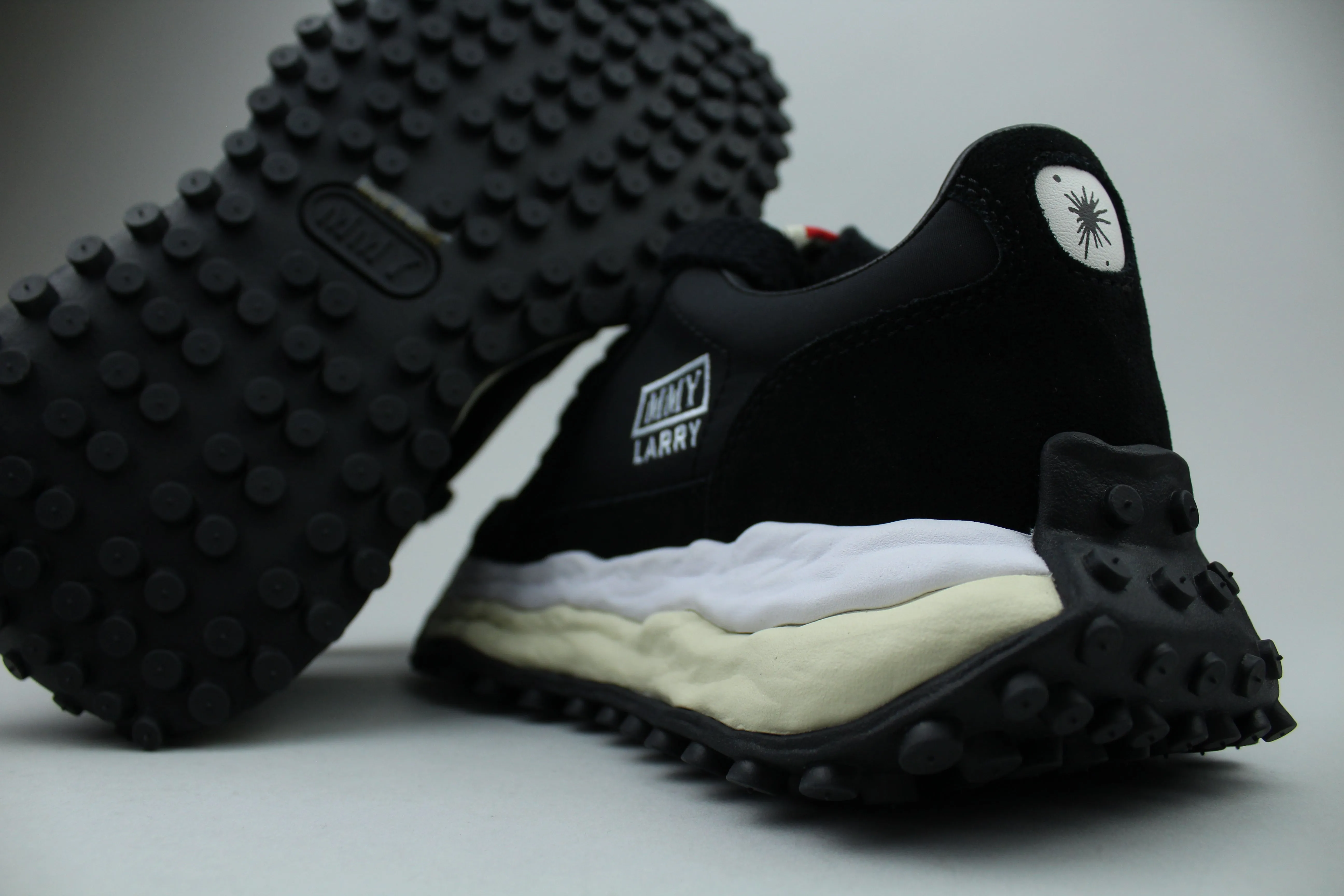 Maison Mihara Yasuhiro Larry OG Sole Low-cut Sneaker 'Black'