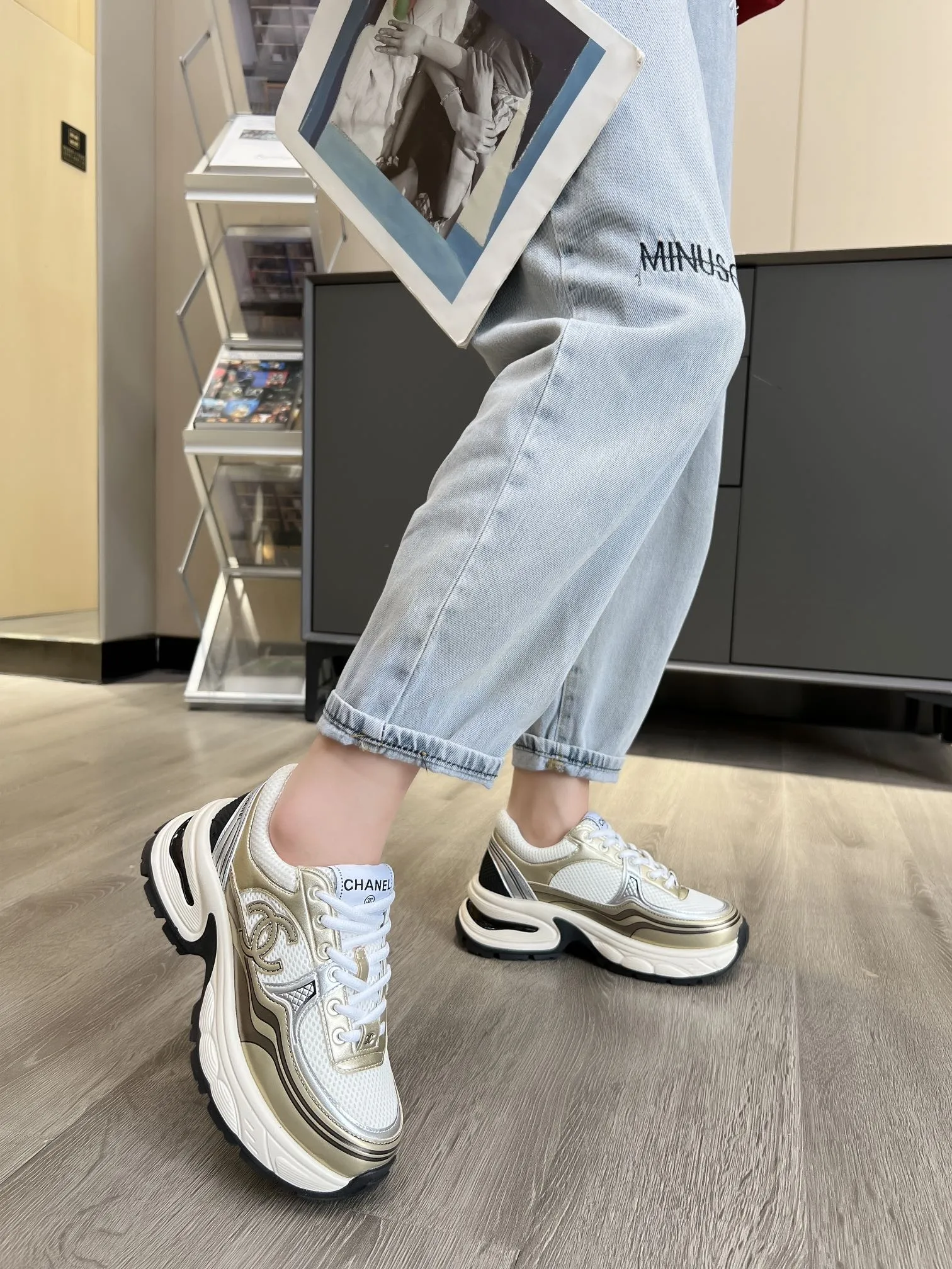 mesh trainer black CHANEL Extensive catalogue Data-driven white gold calfskin
