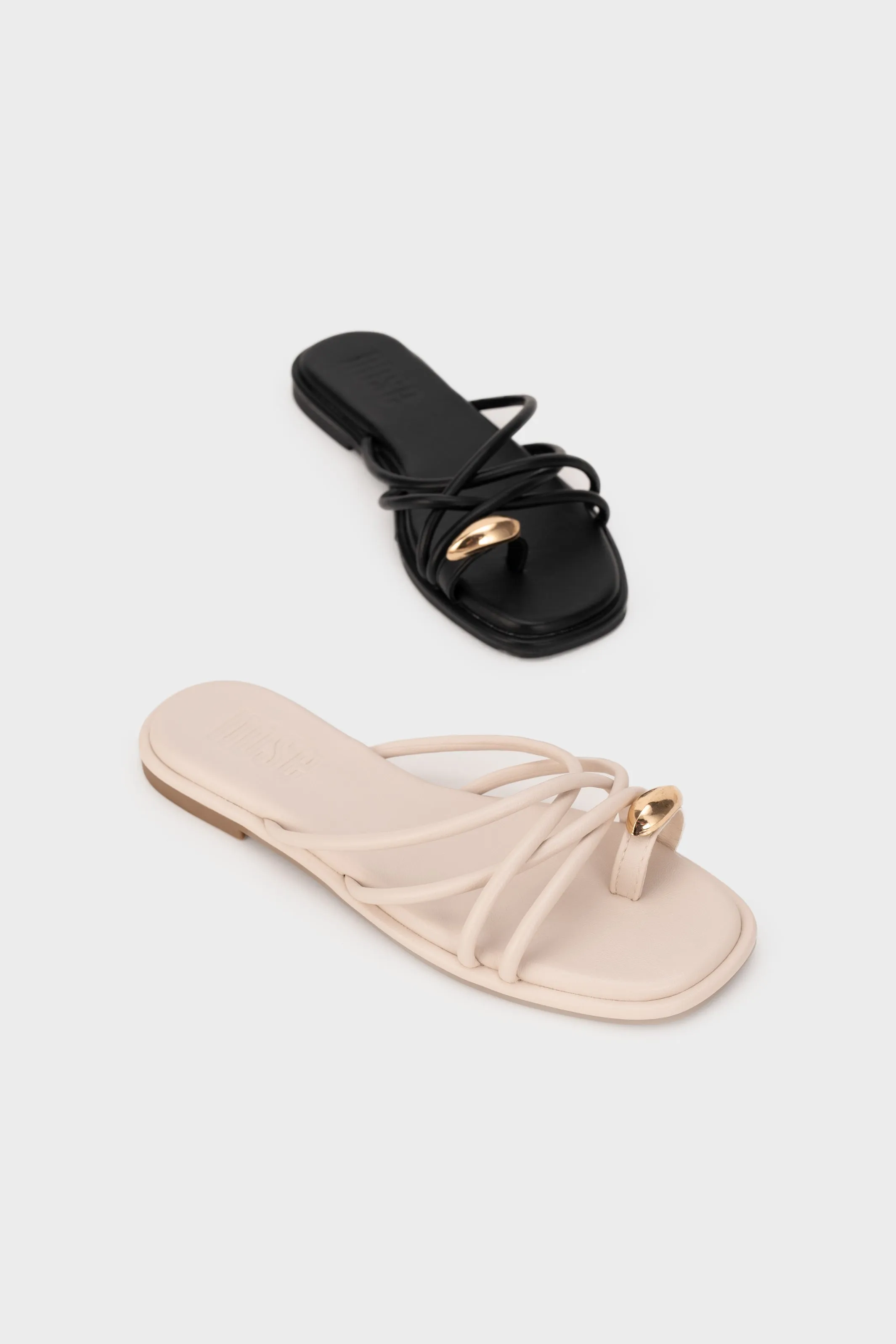 METAL BUCKLE WITH STRAPPY FLAT THONG