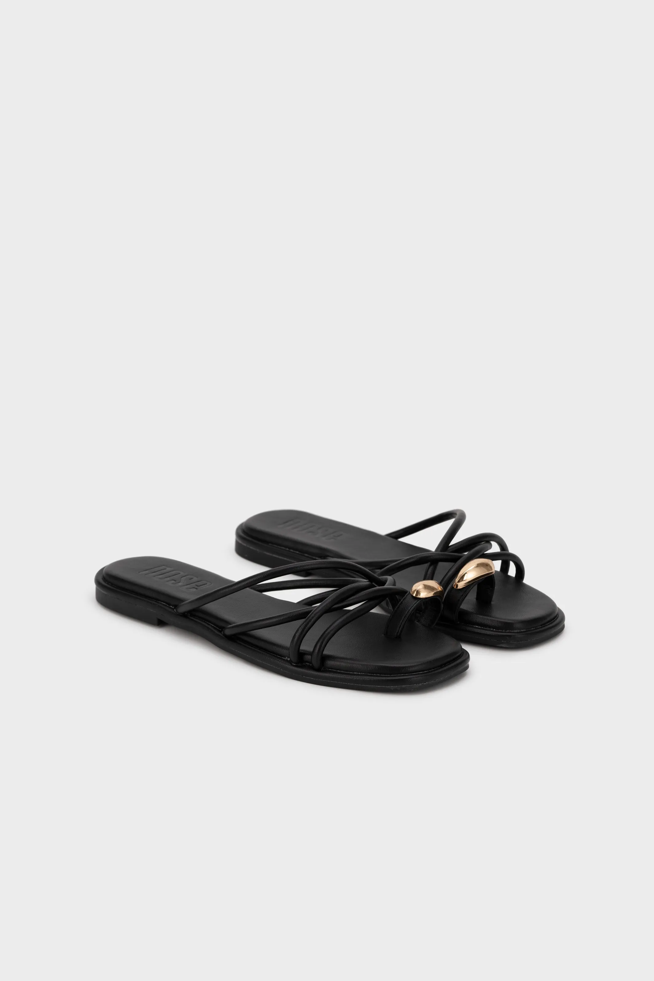 METAL BUCKLE WITH STRAPPY FLAT THONG