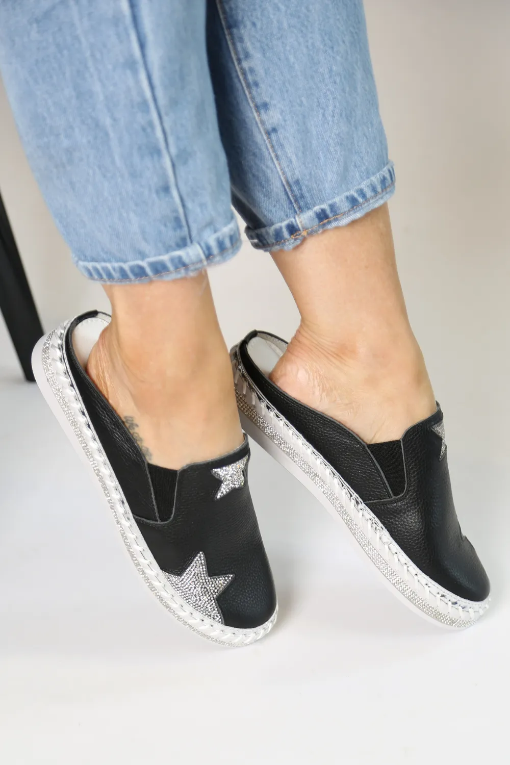 NIKA Black Star Leather Mule