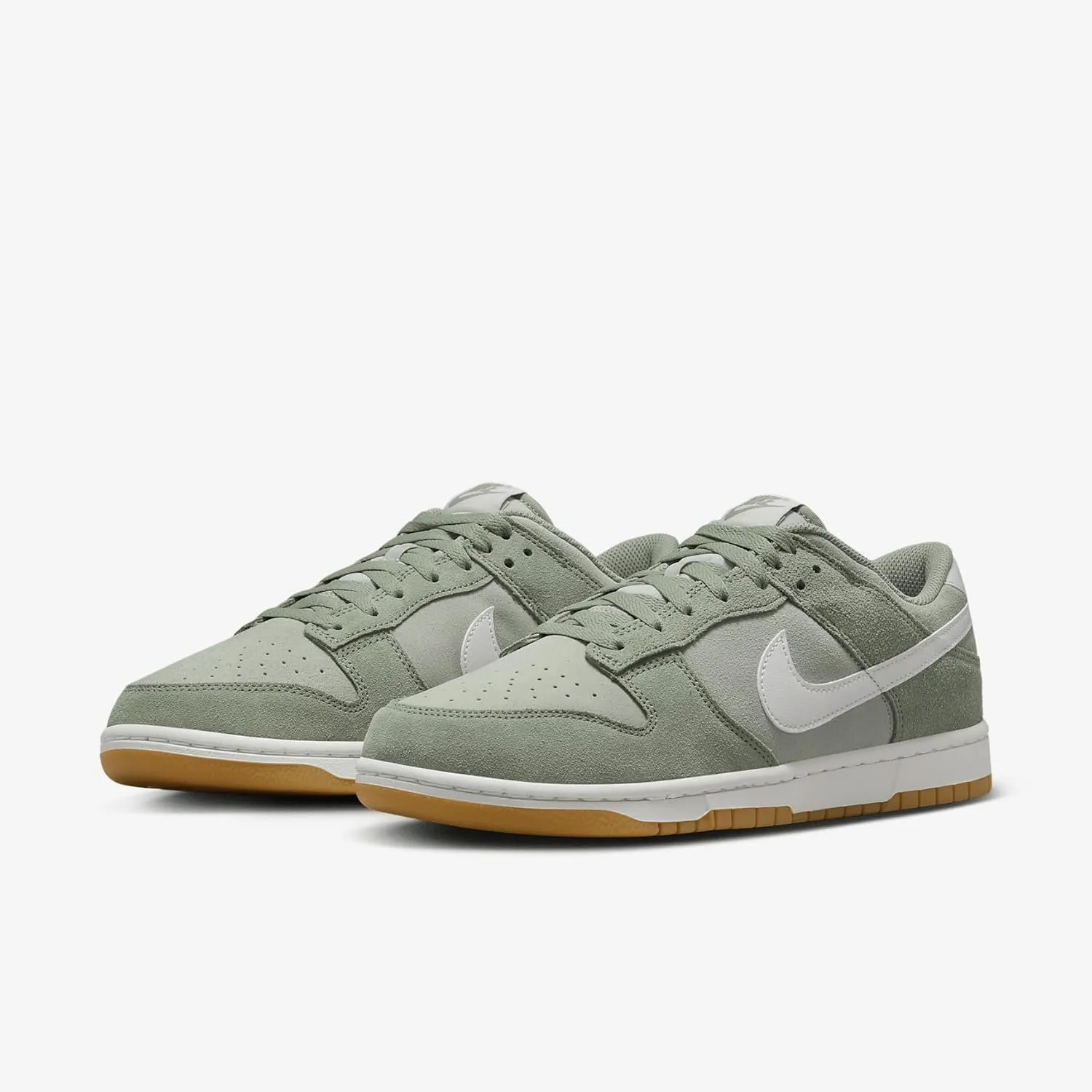 Nike Men's Dunk Low Retro Se Sneaker