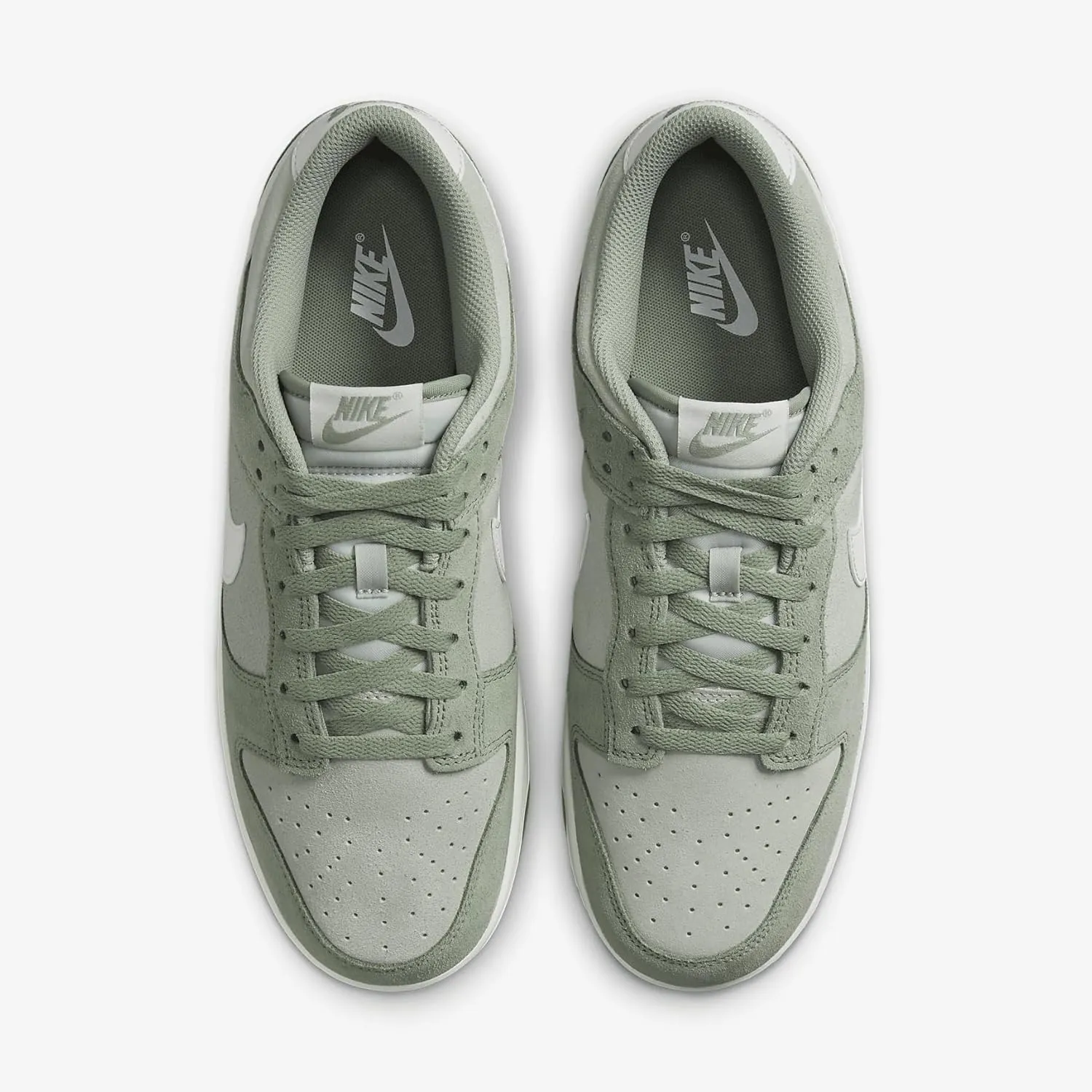 Nike Men's Dunk Low Retro Se Sneaker