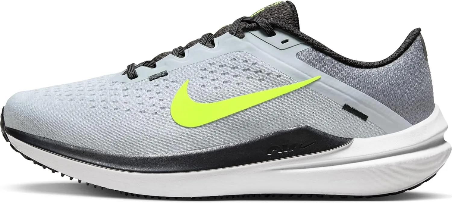 NIKE Men's Sneaker