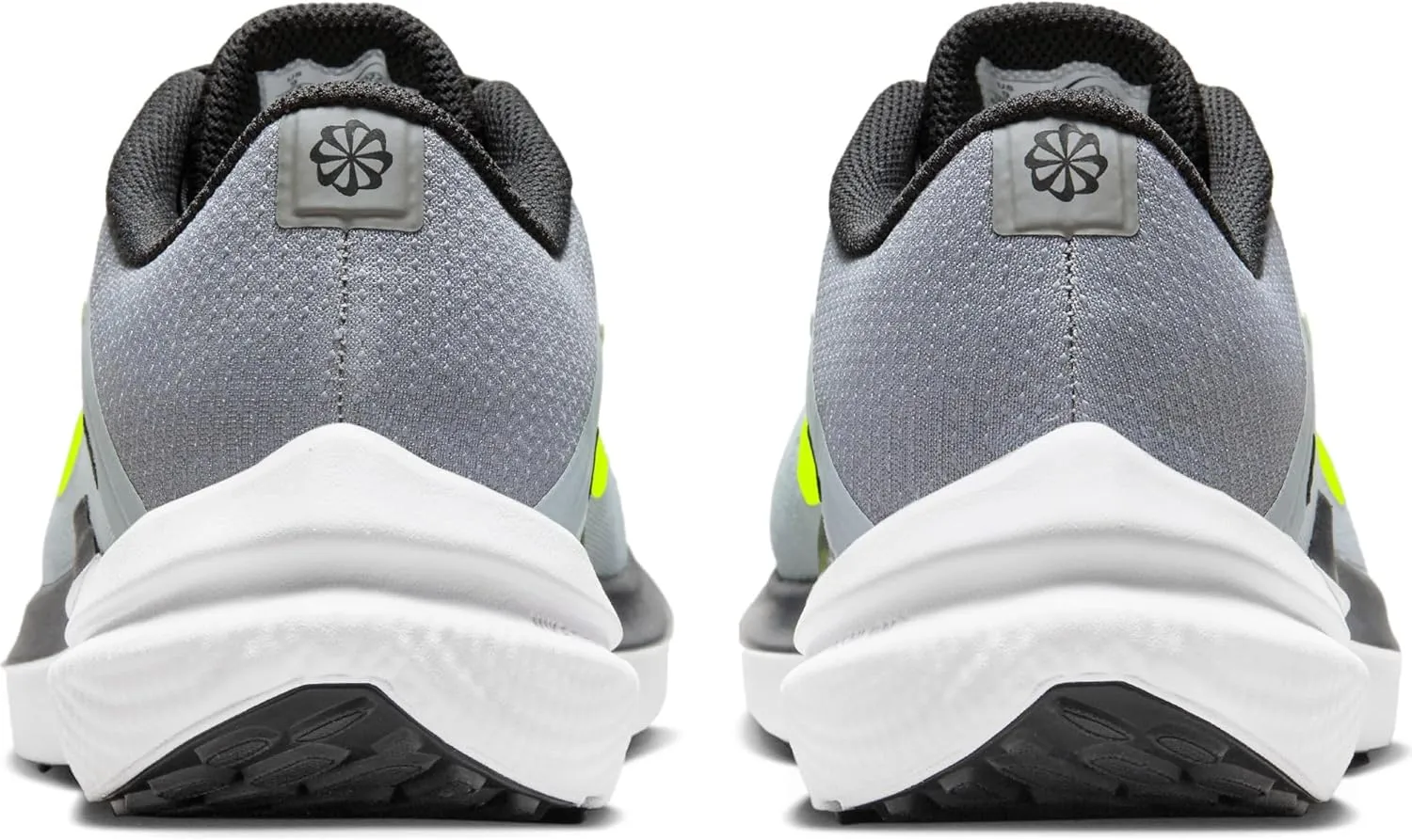 NIKE Men's Sneaker