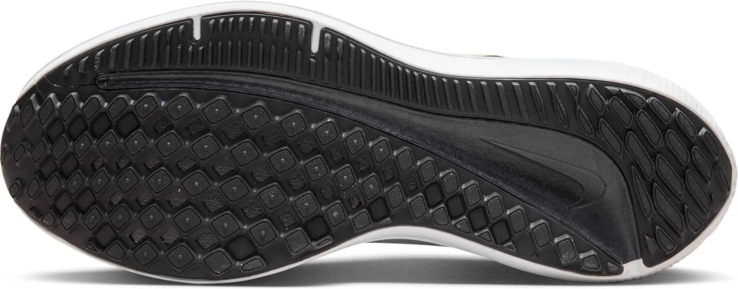 NIKE Men's Sneaker