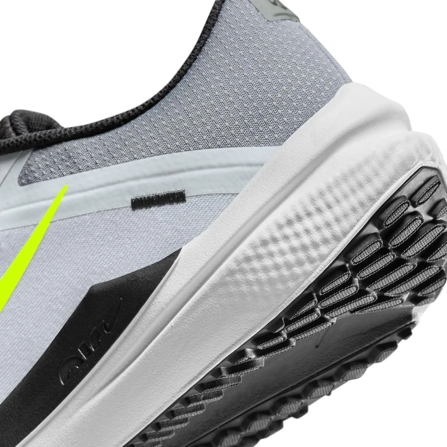 NIKE Men's Sneaker