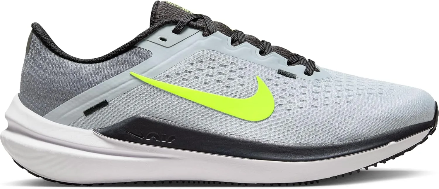NIKE Men's Sneaker