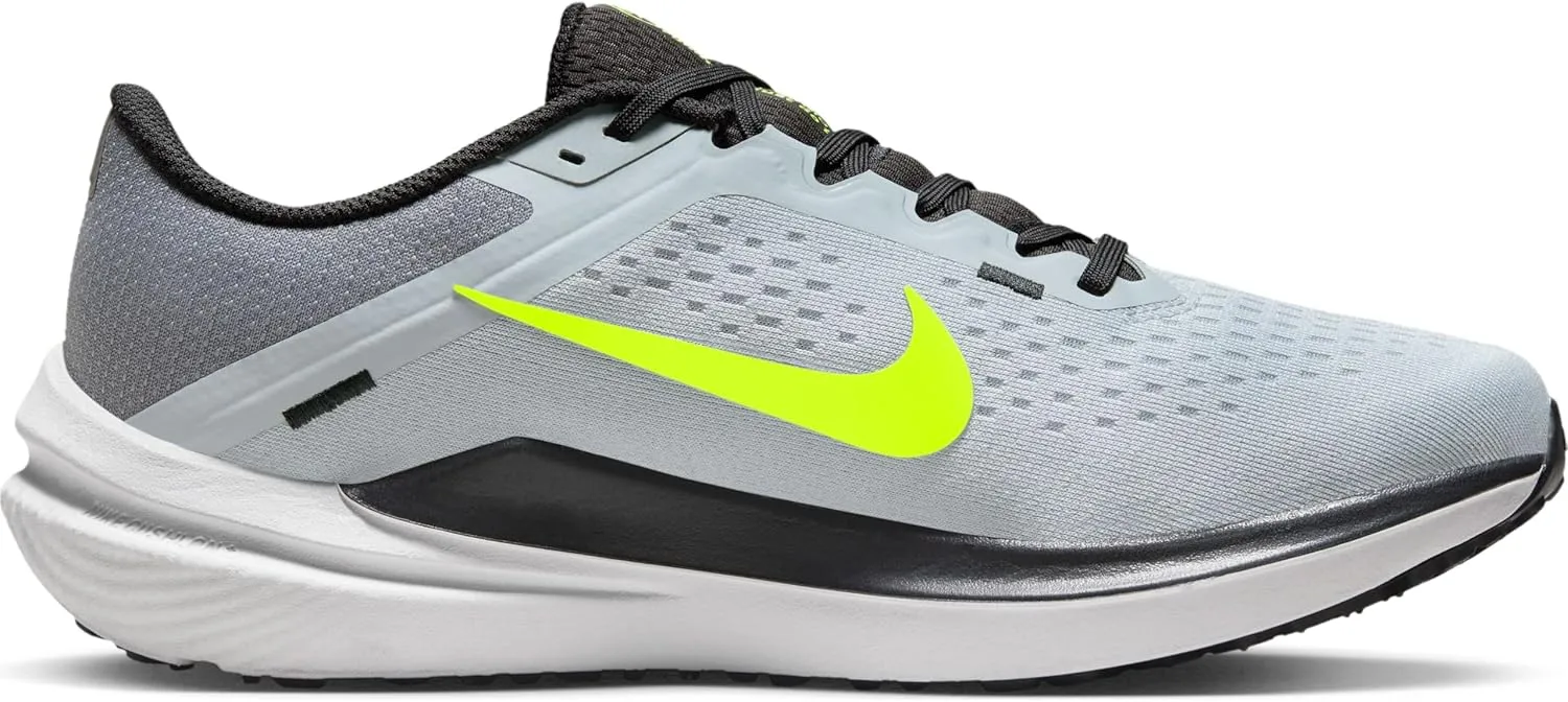 NIKE Men's Sneaker