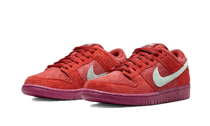 Nike SB Dunk Low Mystic Red