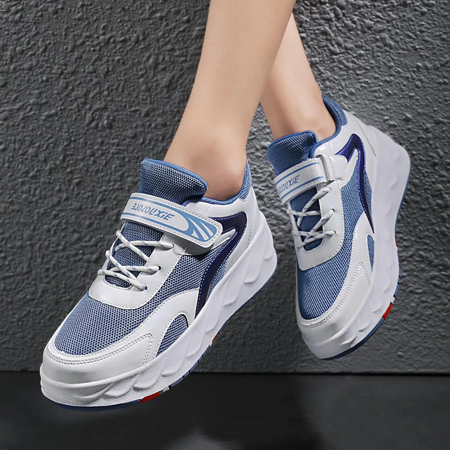 Outdoor Roller Skate Shoes for Kids, Parkour Roller Shoes with 4-Wheel & 2-Wheel Modes, Transformable Sneaker Skates for Boys, Versatile Roller Skating Footwear