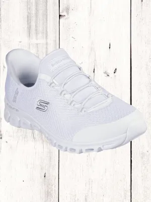 Skechers Glide-Step- Pursuit Sneaker