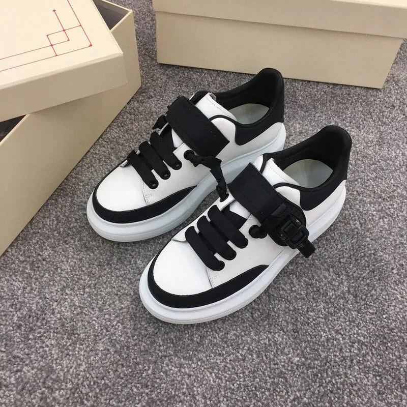 Sneakers "Buckle Up"