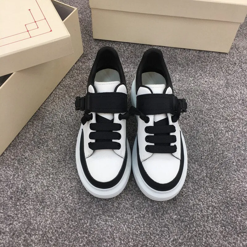 Sneakers "Buckle Up"