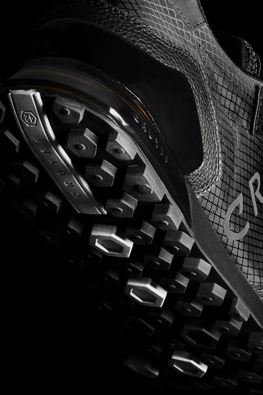 Superbia Sneaker*